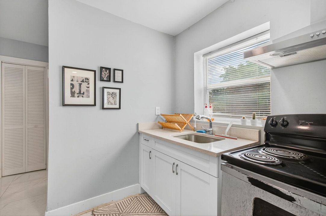 出租: $1,750 (1 贝兹, 1 浴室, 625 平方英尺)