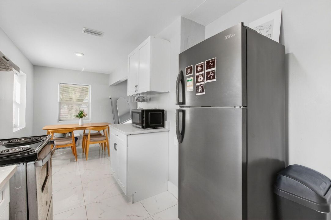 出租: $1,750 (1 贝兹, 1 浴室, 625 平方英尺)