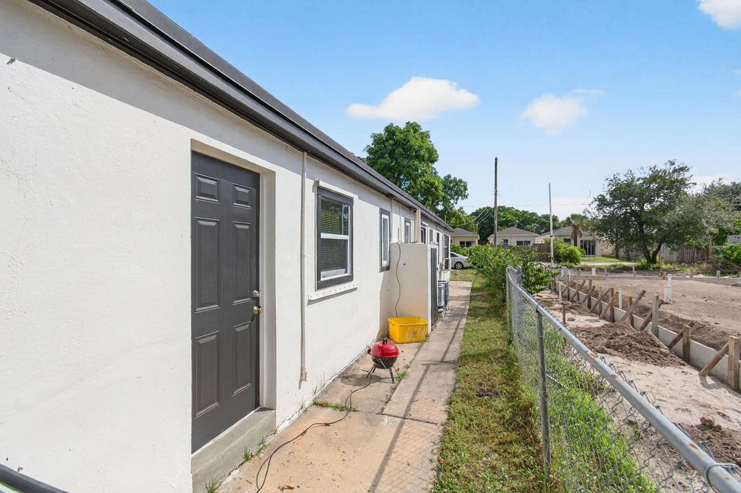 出租: $1,750 (1 贝兹, 1 浴室, 625 平方英尺)