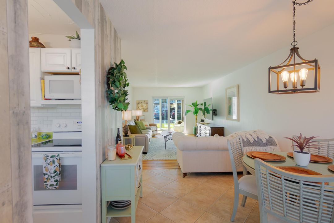 待售: $90,000 (1 贝兹, 1 浴室, 624 平方英尺)