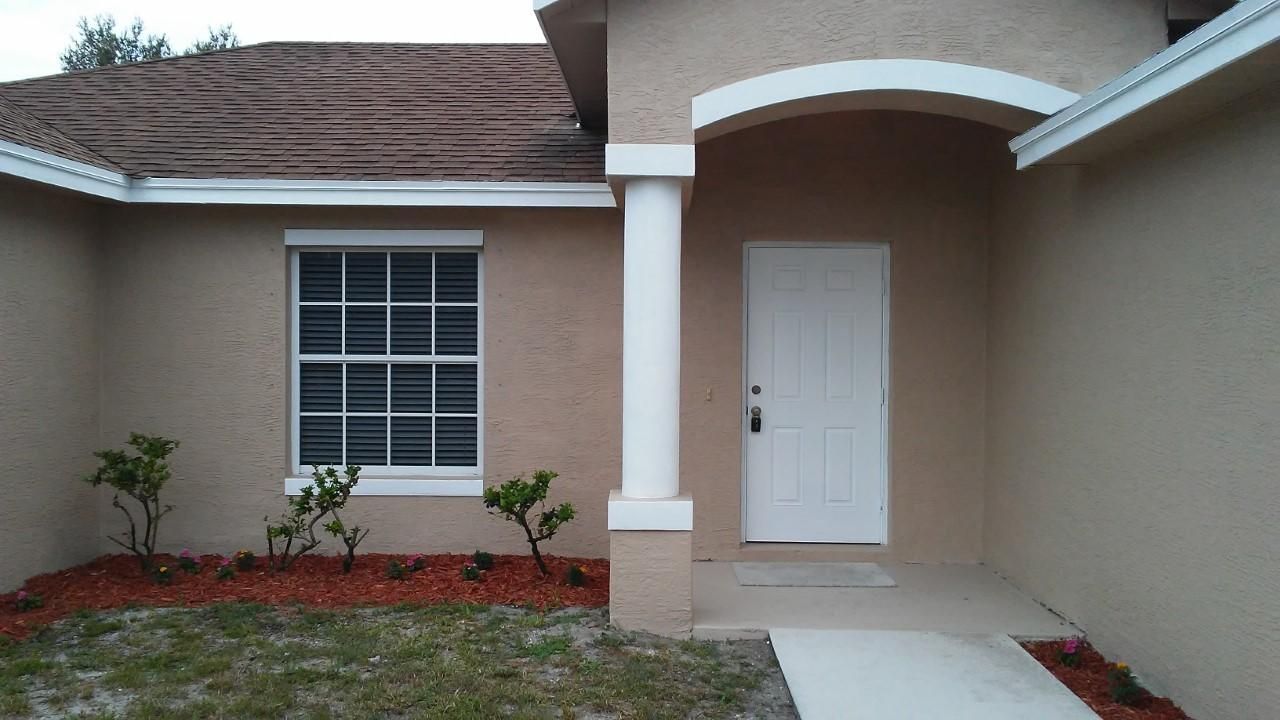 For Rent: $2,400 (3 beds, 2 baths, 1322 Square Feet)