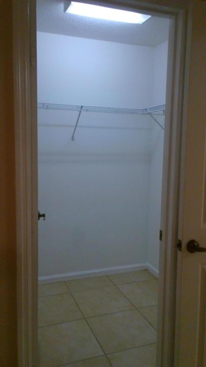 For Rent: $2,400 (3 beds, 2 baths, 1322 Square Feet)