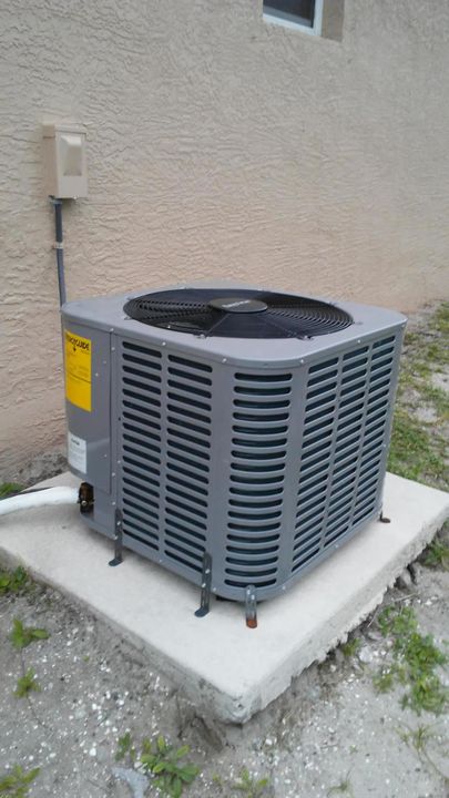 For Rent: $2,400 (3 beds, 2 baths, 1322 Square Feet)