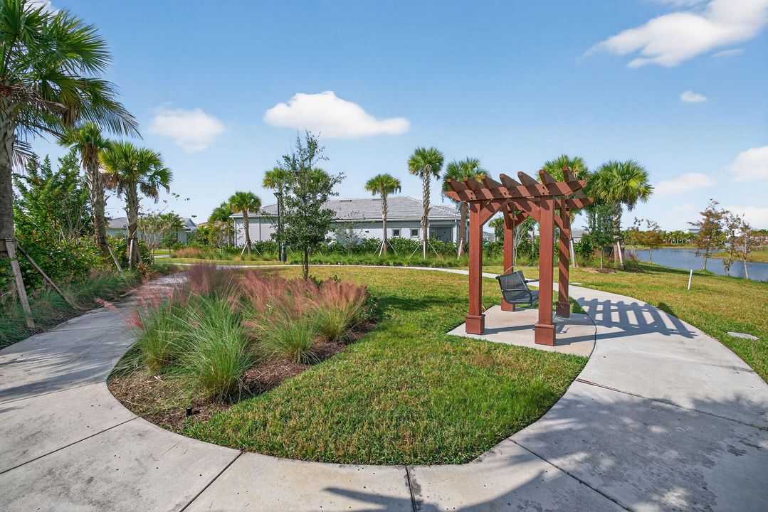 For Sale: $1,095,000 (3 beds, 2 baths, 2087 Square Feet)