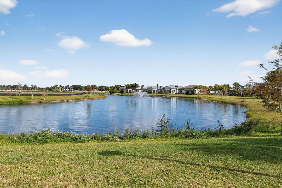 For Sale: $1,095,000 (3 beds, 2 baths, 2087 Square Feet)