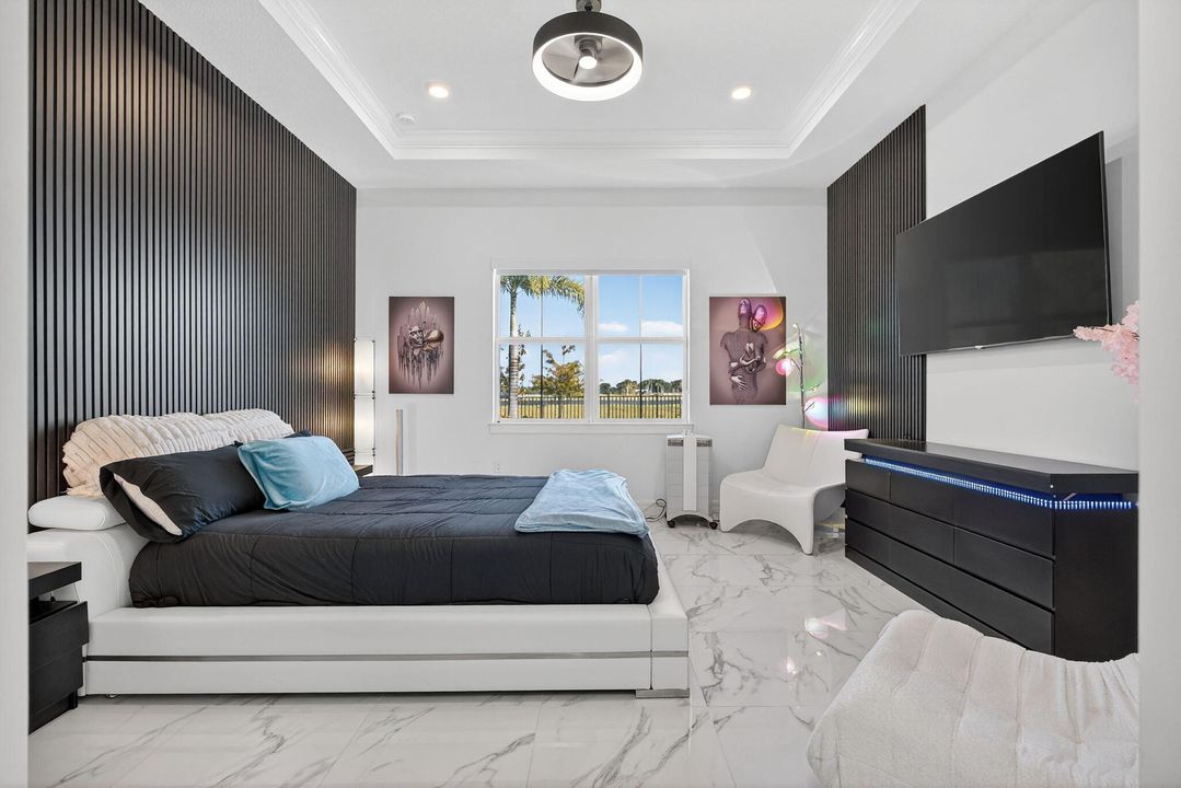 For Sale: $1,095,000 (3 beds, 2 baths, 2087 Square Feet)