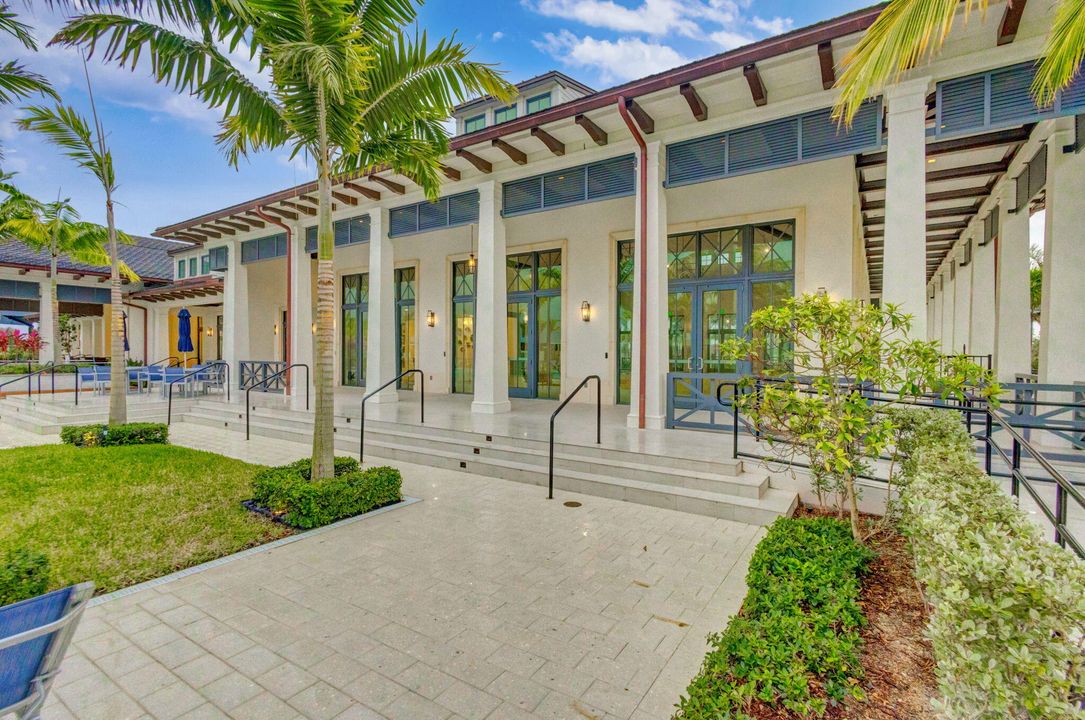 For Sale: $1,095,000 (3 beds, 2 baths, 2087 Square Feet)