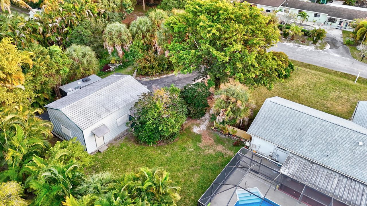 Active With Contract: $549,900 (3 beds, 2 baths, 1290 Square Feet)