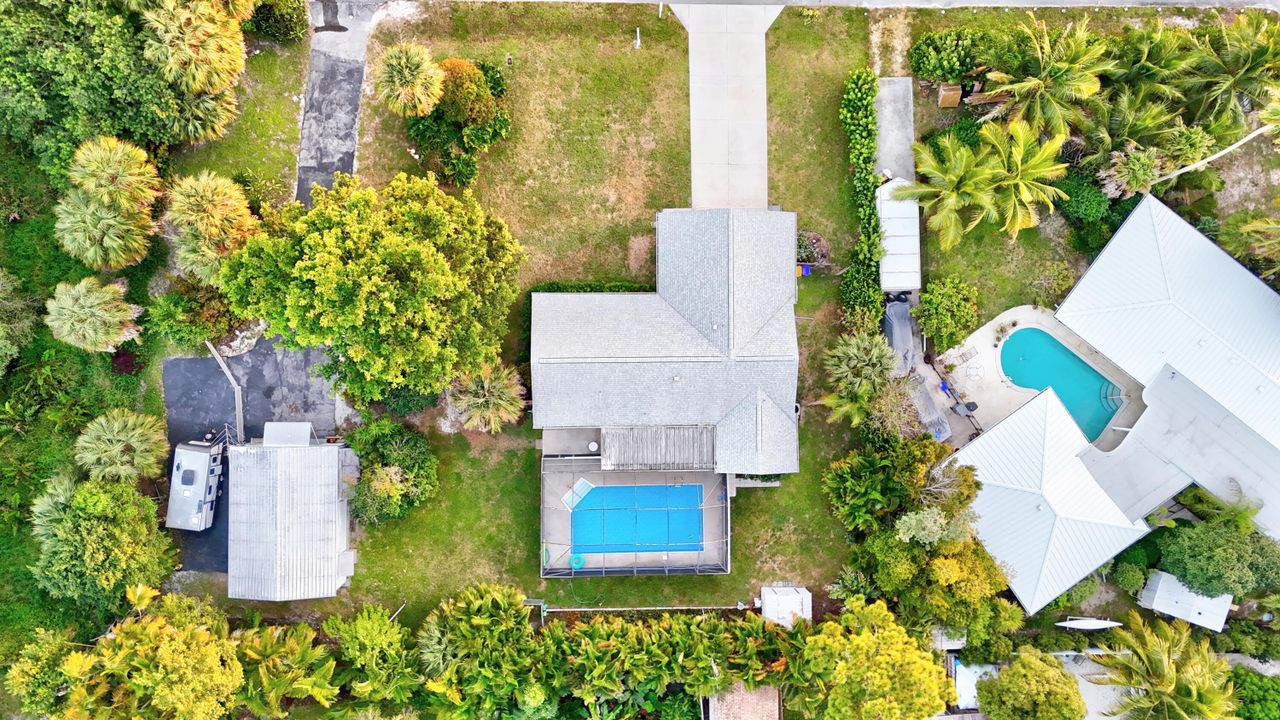 Active With Contract: $549,900 (3 beds, 2 baths, 1290 Square Feet)