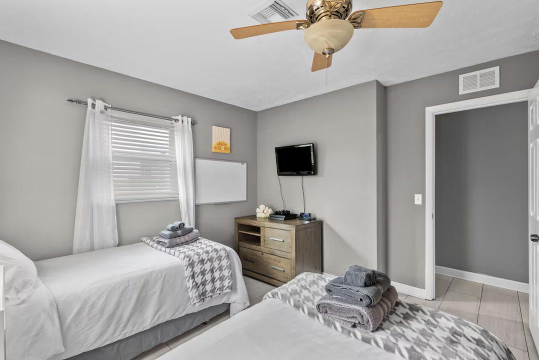 For Rent: $10,000 (2 beds, 2 baths, 1386 Square Feet)