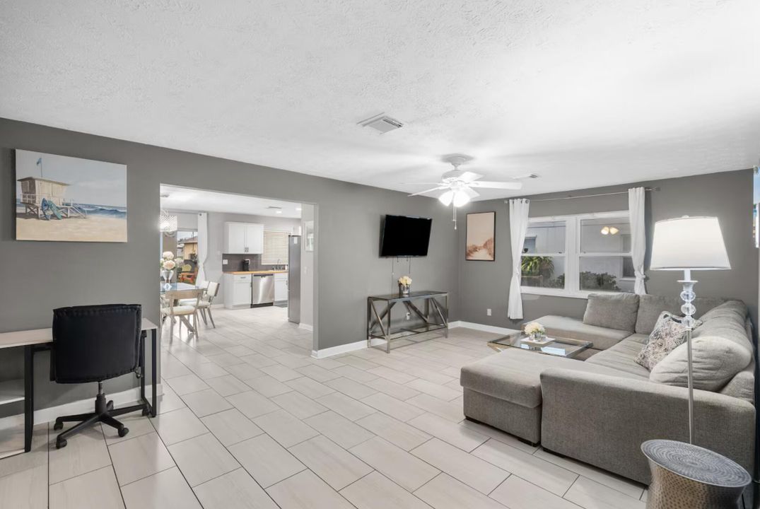 For Rent: $10,000 (2 beds, 2 baths, 1386 Square Feet)