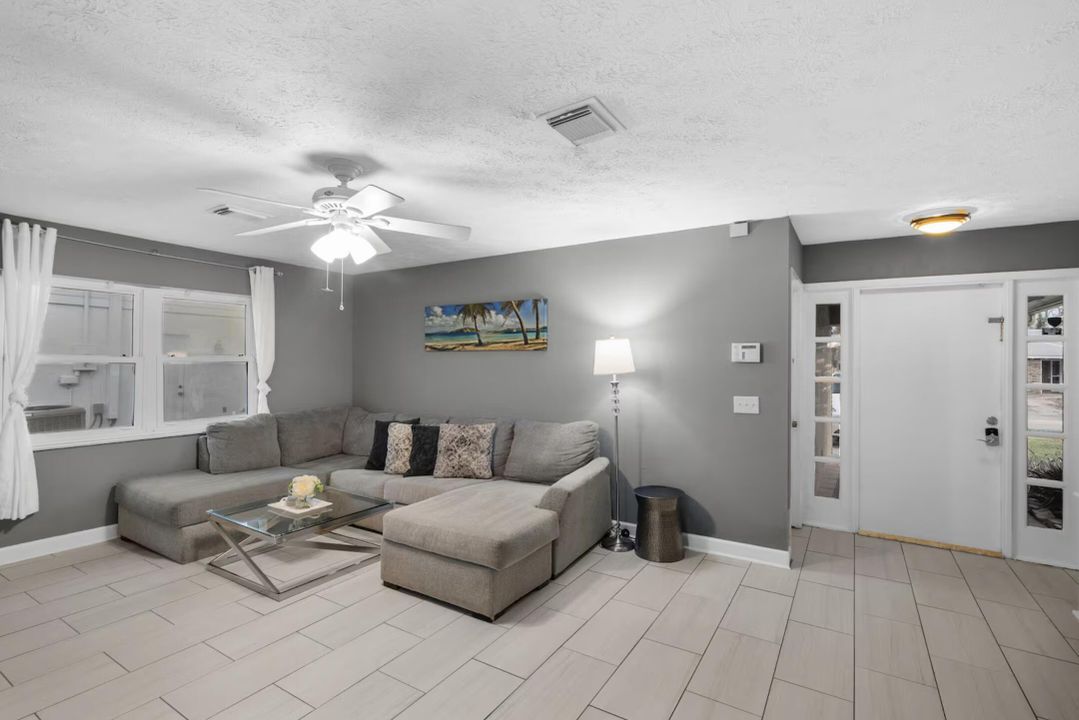 For Rent: $10,000 (2 beds, 2 baths, 1386 Square Feet)