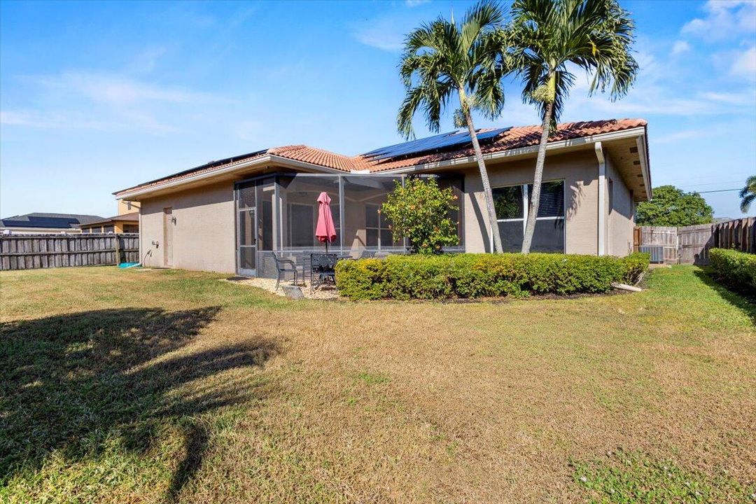 出租: $3,300 (4 贝兹, 3 浴室, 2453 平方英尺)