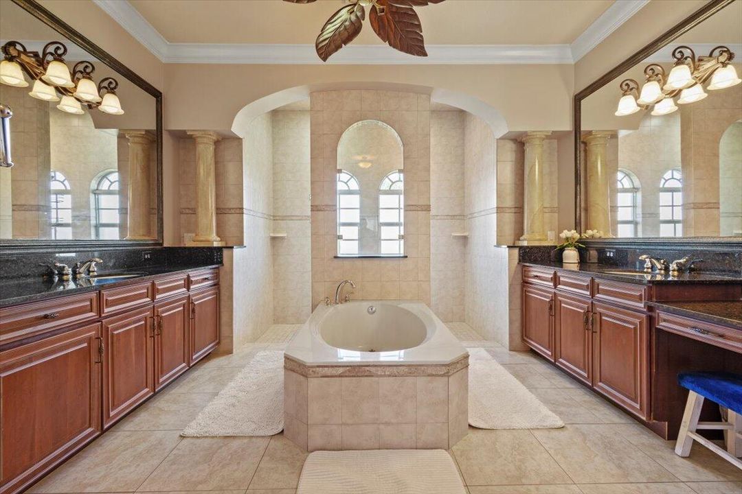 出租: $3,300 (4 贝兹, 3 浴室, 2453 平方英尺)