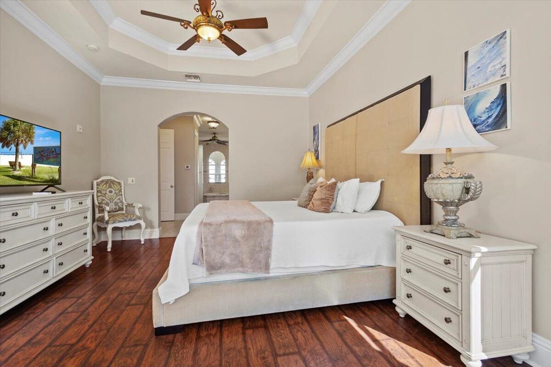 出租: $3,300 (4 贝兹, 3 浴室, 2453 平方英尺)