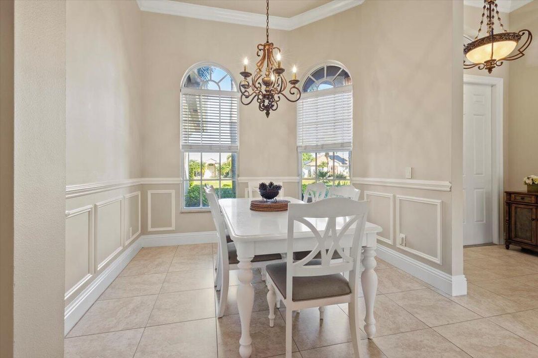 出租: $3,300 (4 贝兹, 3 浴室, 2453 平方英尺)