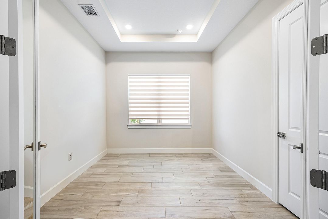 For Sale: $1,274,000 (3 beds, 2 baths, 2099 Square Feet)