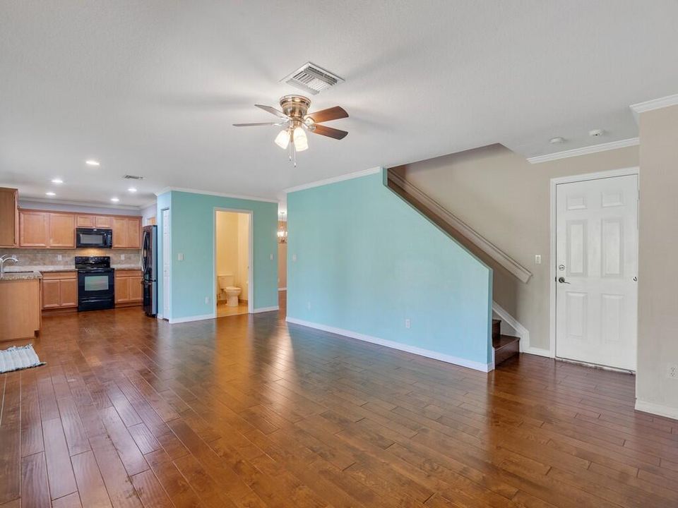 For Sale: $419,000 (4 beds, 2 baths, 2600 Square Feet)