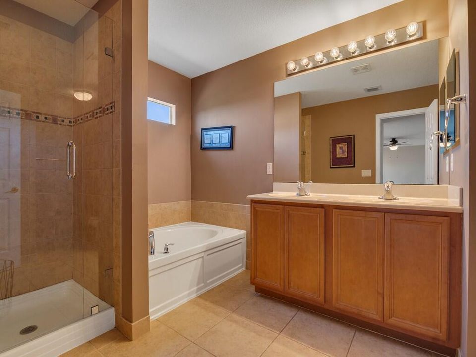 For Sale: $419,000 (4 beds, 2 baths, 2600 Square Feet)