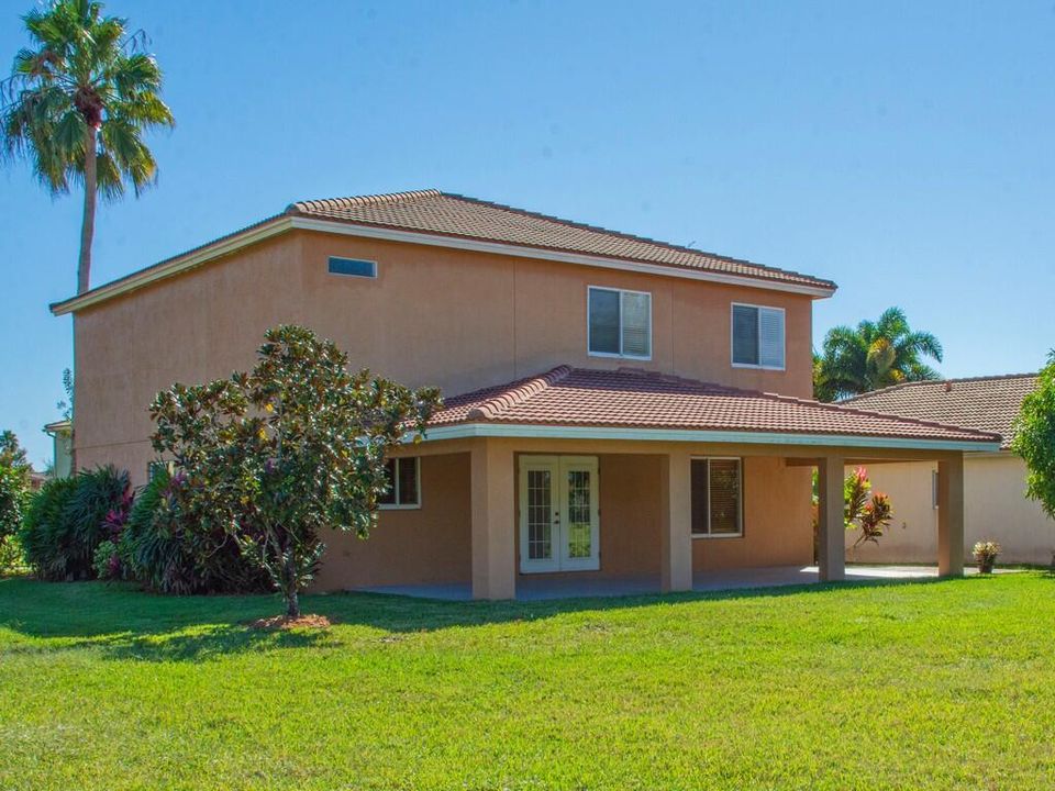 For Sale: $419,000 (4 beds, 2 baths, 2600 Square Feet)