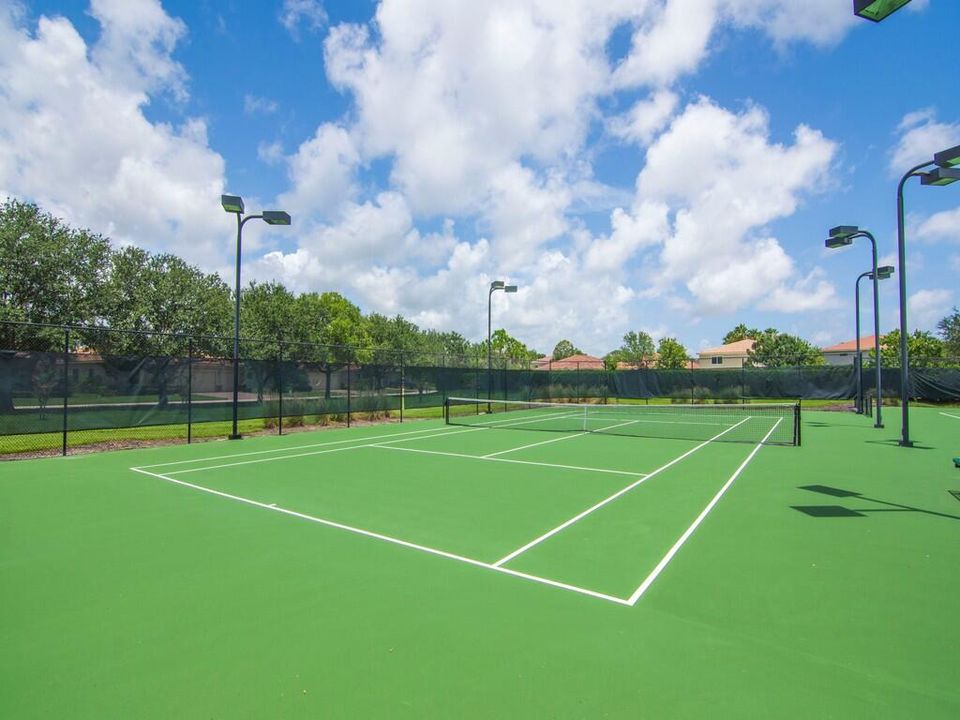 For Sale: $419,000 (4 beds, 2 baths, 2600 Square Feet)