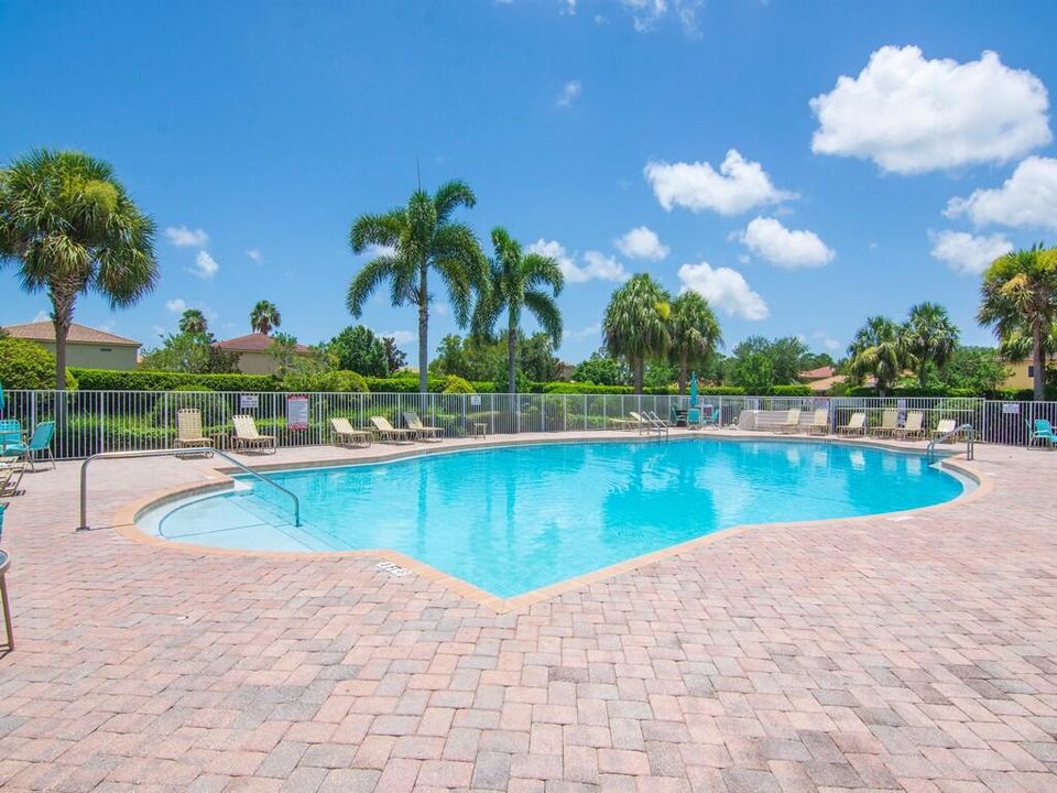 For Sale: $419,000 (4 beds, 2 baths, 2600 Square Feet)