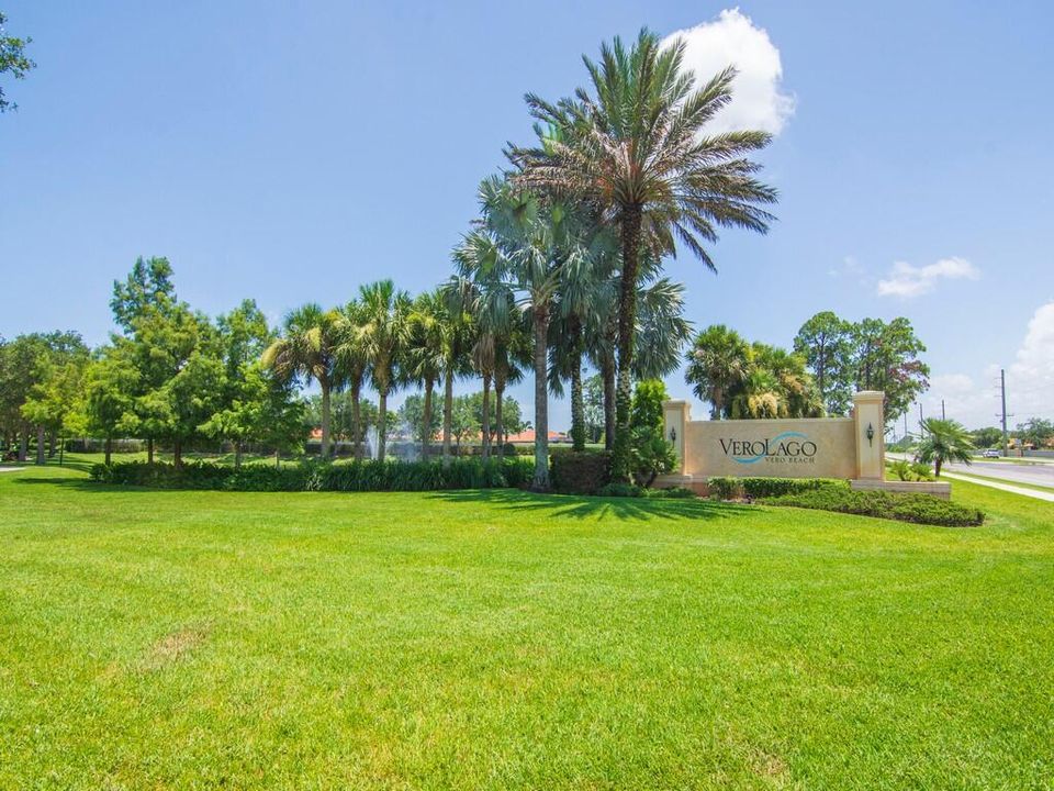 For Sale: $419,000 (4 beds, 2 baths, 2600 Square Feet)