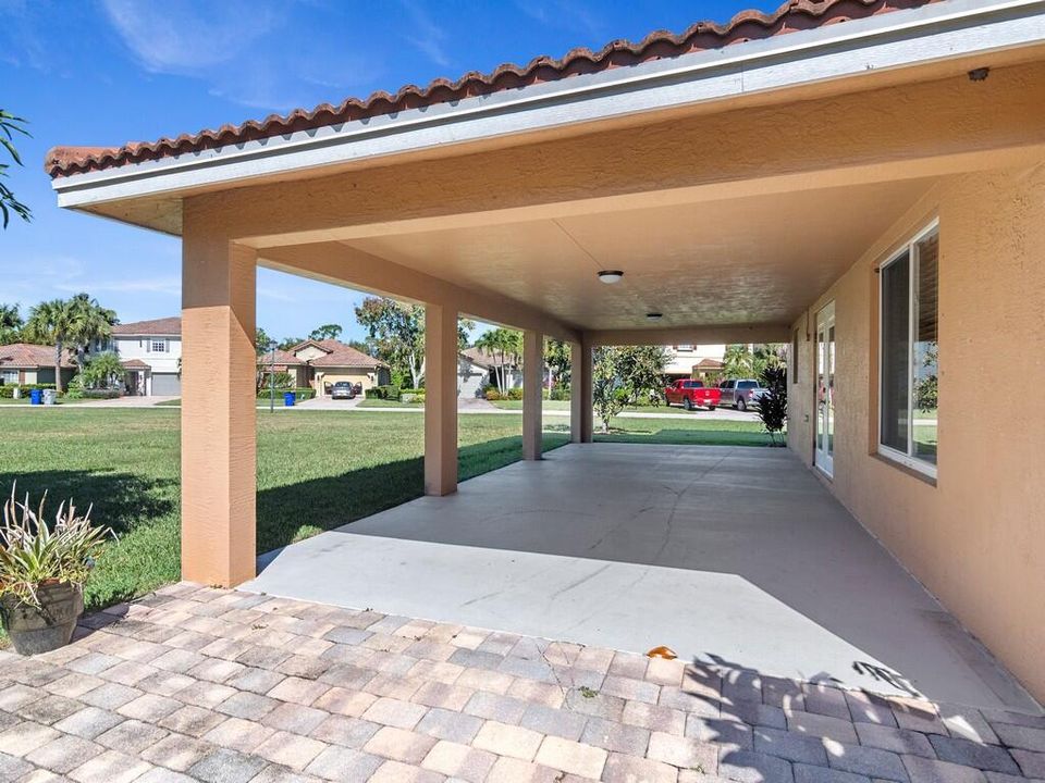 For Sale: $419,000 (4 beds, 2 baths, 2600 Square Feet)