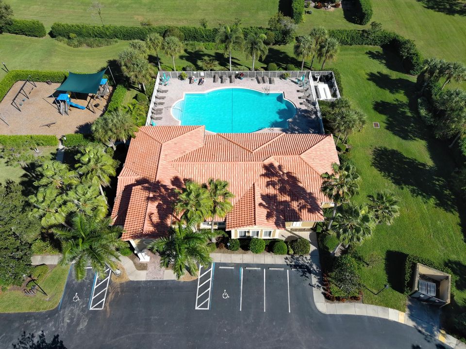 For Sale: $419,000 (4 beds, 2 baths, 2600 Square Feet)