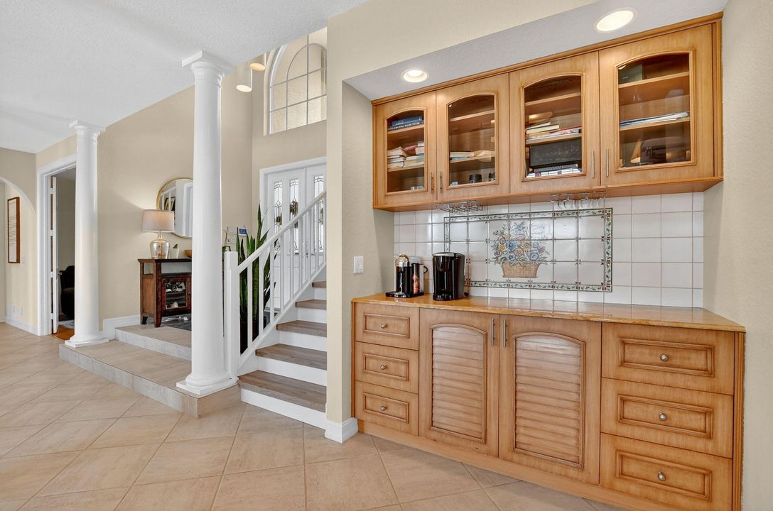 For Rent: $12,800 (7 beds, 6 baths, 4628 Square Feet)