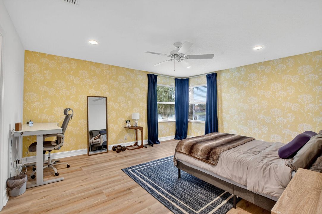 For Rent: $12,800 (7 beds, 6 baths, 4628 Square Feet)