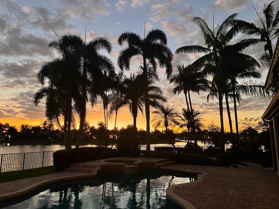 For Rent: $12,800 (7 beds, 6 baths, 4628 Square Feet)