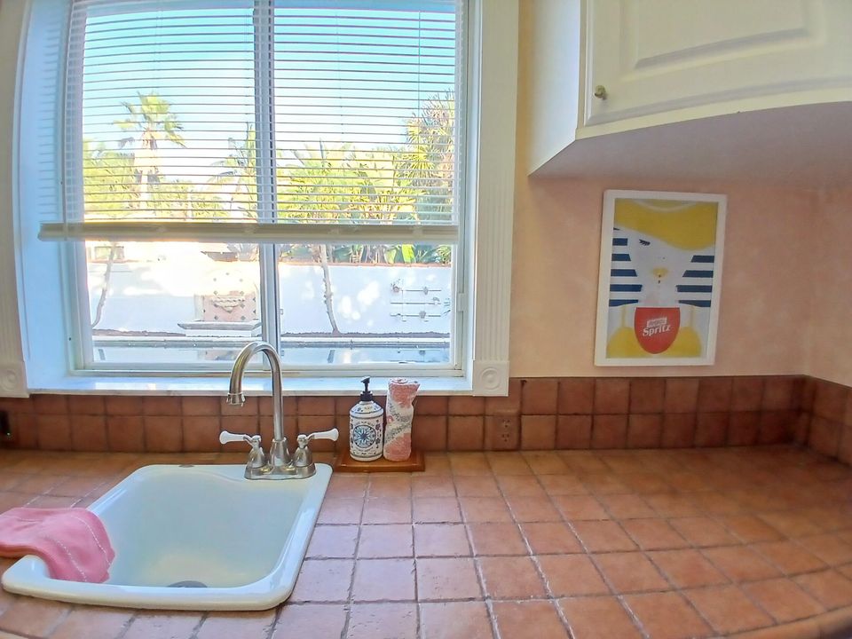 En Venta: $1,350,000 (4 camas, 3 baños, 2286 Pies cuadrados)