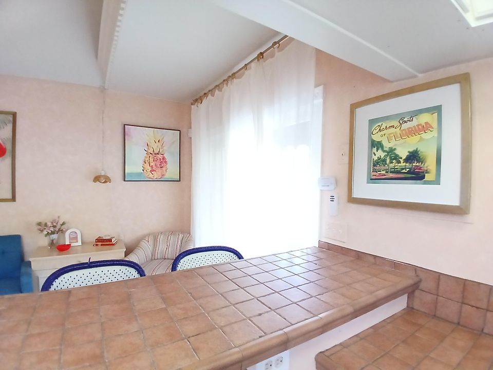 En Venta: $1,350,000 (4 camas, 3 baños, 2286 Pies cuadrados)