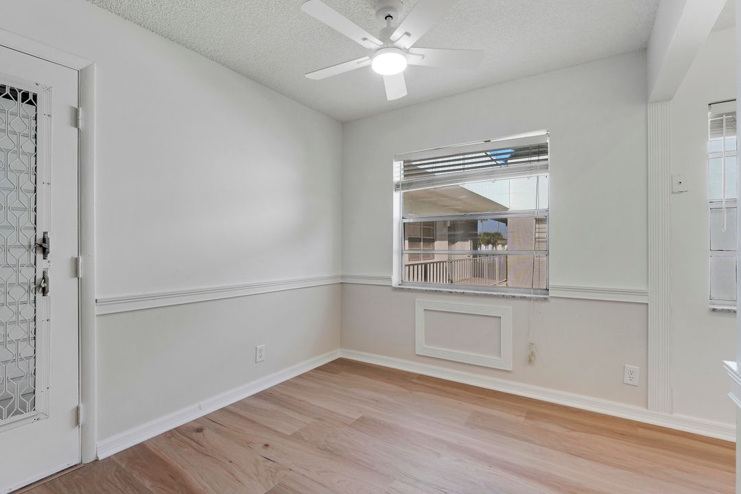 На продажу: $135,000 (2 спален, 2 ванн, 920 Квадратных фут)