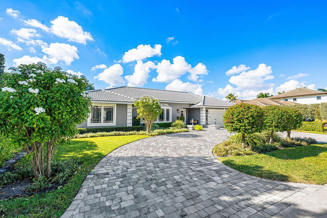 For Sale: $4,700,000 (4 beds, 3 baths, 2736 Square Feet)