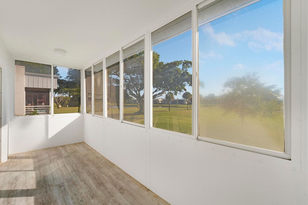 На продажу: $135,000 (2 спален, 2 ванн, 920 Квадратных фут)