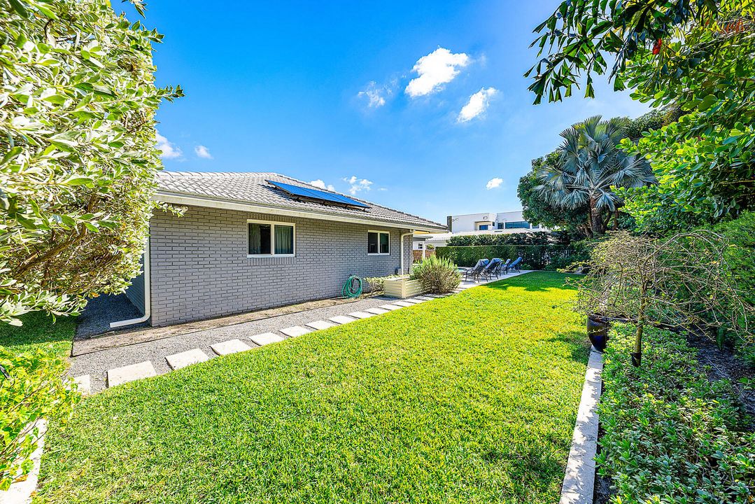 For Sale: $4,700,000 (4 beds, 3 baths, 2736 Square Feet)