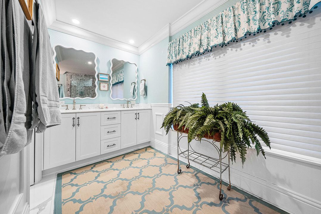 For Sale: $4,700,000 (4 beds, 3 baths, 2736 Square Feet)