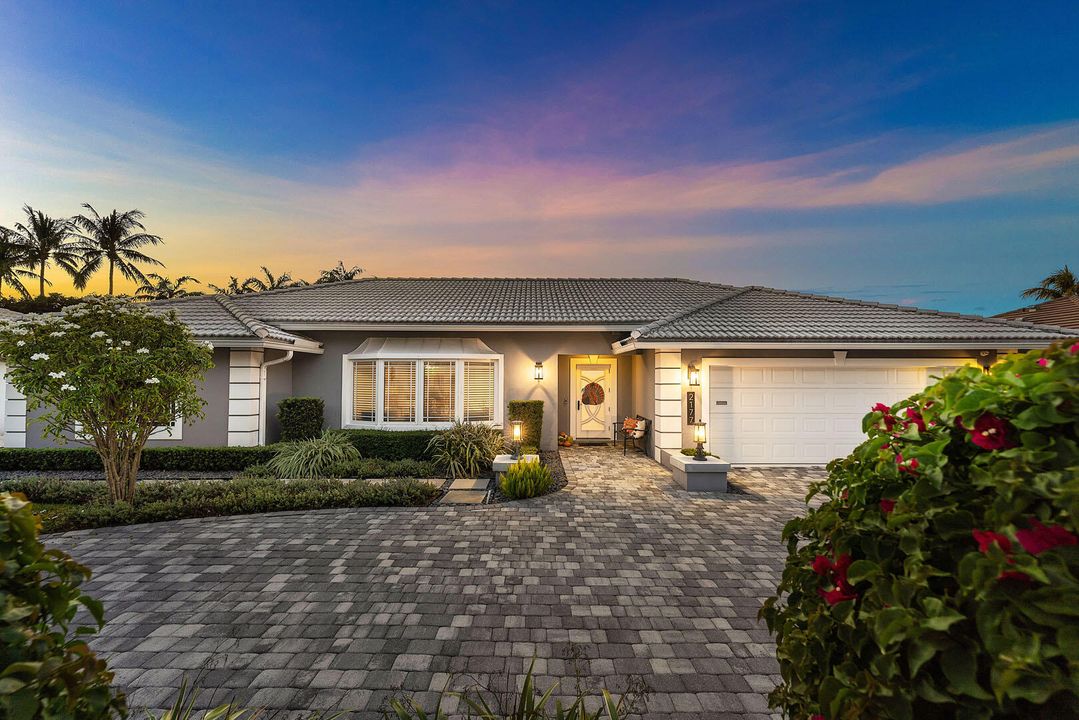 For Sale: $4,700,000 (4 beds, 3 baths, 2736 Square Feet)