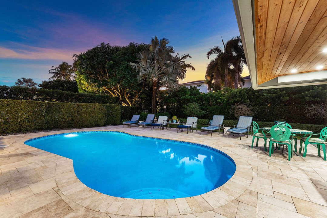 For Sale: $4,700,000 (4 beds, 3 baths, 2736 Square Feet)