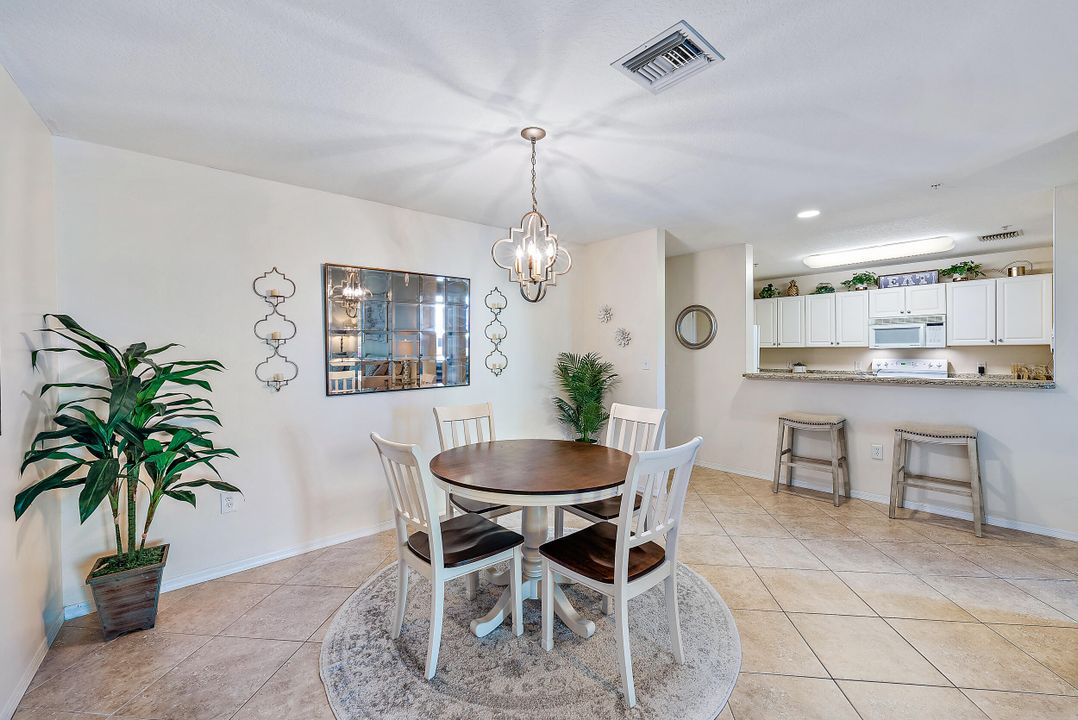 For Rent: $5,500 (2 beds, 1 baths, 968 Square Feet)