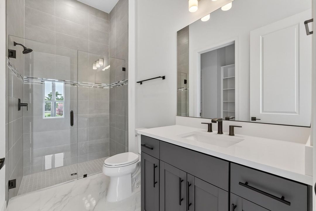 For Sale: $1,095,000 (3 beds, 2 baths, 2087 Square Feet)