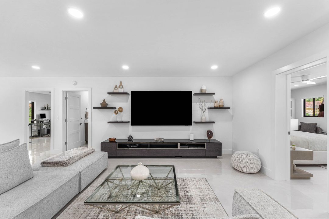 En Venta: $2,350,000 (4 camas, 3 baños, 2774 Pies cuadrados)