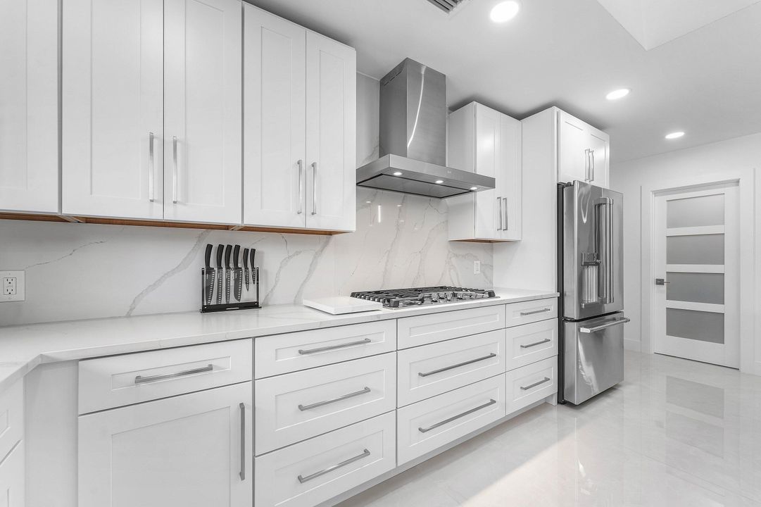 En Venta: $2,350,000 (4 camas, 3 baños, 2774 Pies cuadrados)