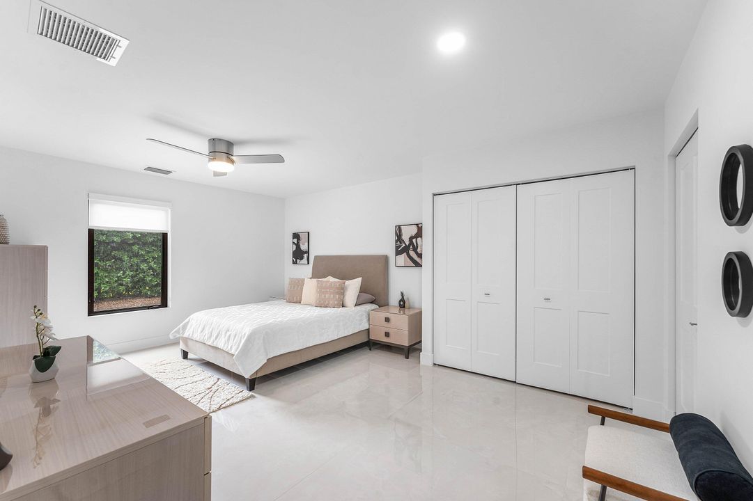 En Venta: $2,350,000 (4 camas, 3 baños, 2774 Pies cuadrados)