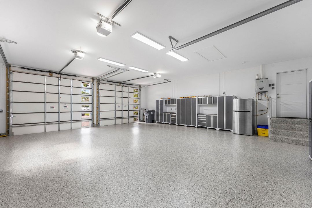 En Venta: $2,350,000 (4 camas, 3 baños, 2774 Pies cuadrados)