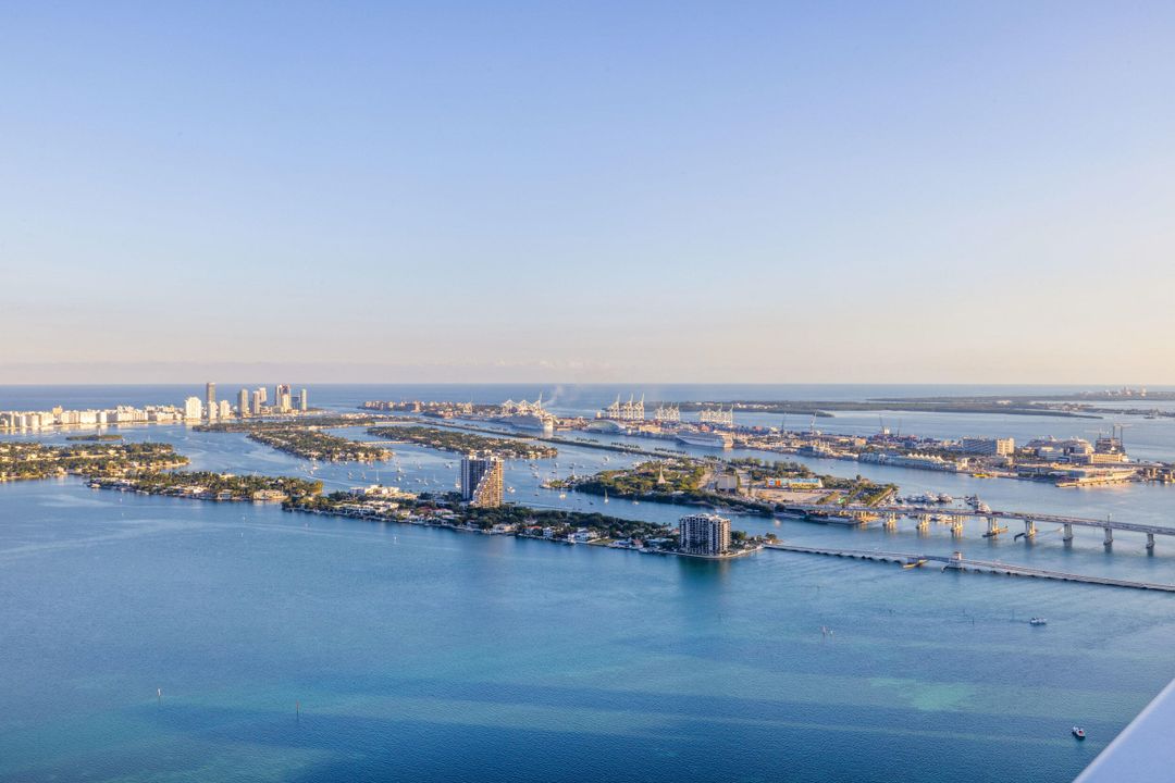 待售: $8,998,000 (6 贝兹, 6 浴室, 5010 平方英尺)