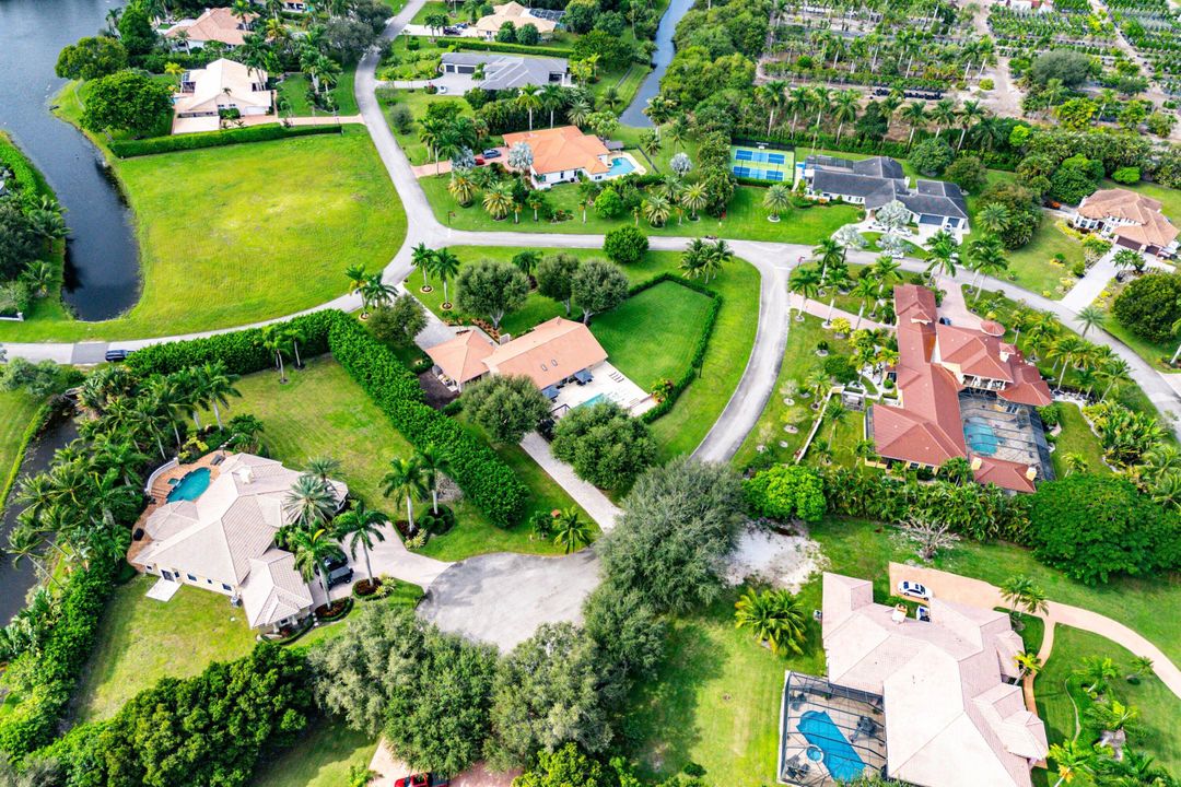 En Venta: $2,350,000 (4 camas, 3 baños, 2774 Pies cuadrados)