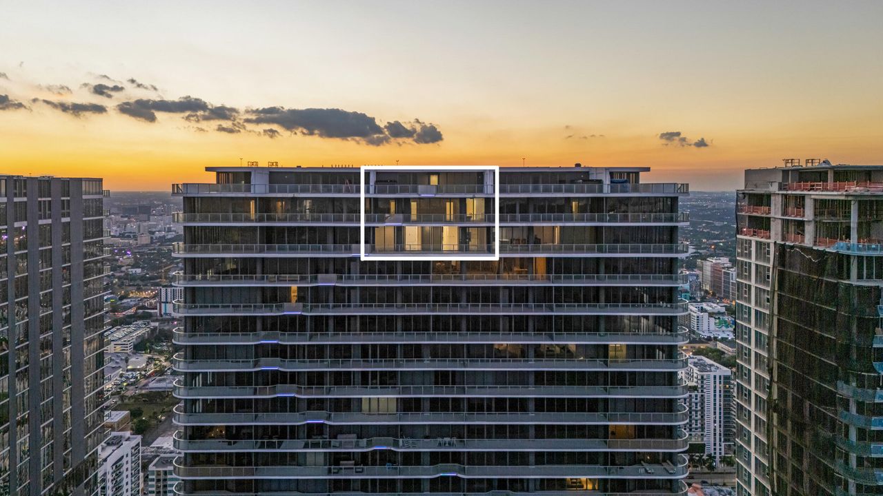 待售: $8,998,000 (6 贝兹, 6 浴室, 5010 平方英尺)